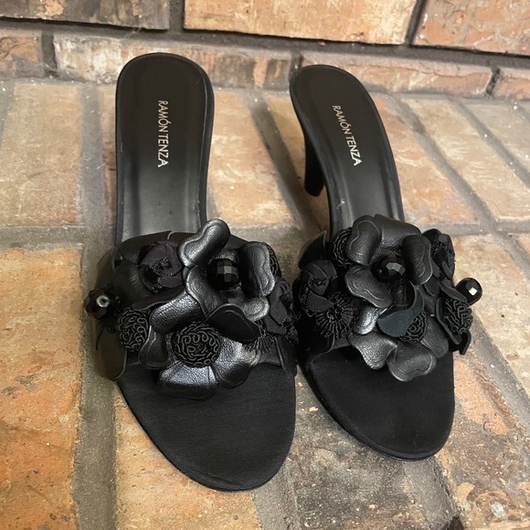 Ramon Tenza* Black Satin* and Leather *flower embellished *cone heel *size 9.5 - Picture 2 of 6